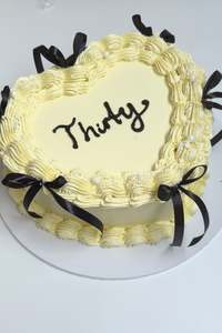 Kids Cakes: Heart Vintage Cake