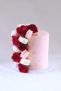 Popular: Floral & Macaron Casade