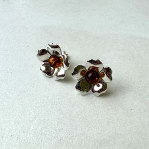 Sterling Silver Detailed Petal Flower & Amber Centre Stud Earrings