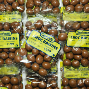 Mayceys Chocolate Raisins 90g