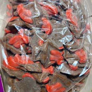 DAMAGED: Macyeys Strawberry Lips 96pc (approx 1.7kg)