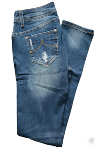 Grace in LA Knot Distressed