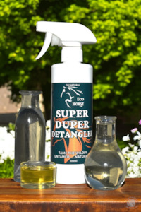 Grooming Stable 1: Super Duper Detangler Strawberry