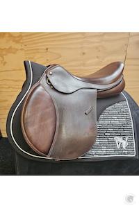 Trainers Endevour Jump Saddle X-Trial 17.5"