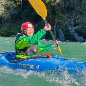 Kayak Courses: Introduction to Whitewater (60 Minutes)