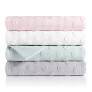 All Royal Albert: Royal Albert Daisy Towel
