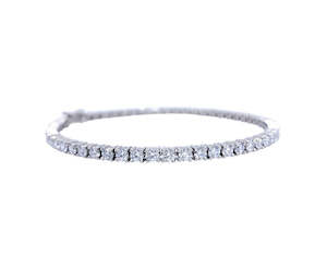 Bracelets: Claw set diamond tennis bracelet