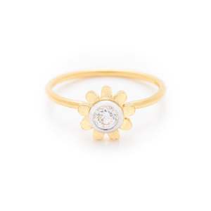 Large diamond yellow gold platinum flower ring