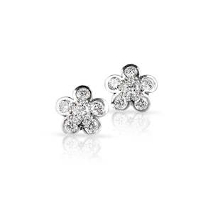 Collections Flowers: Diamond flower stud earrings