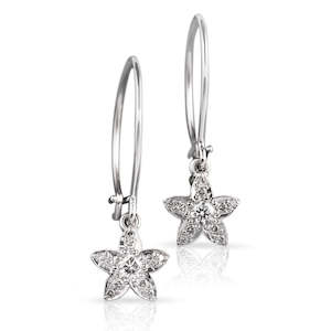 Collections Flowers: Five pointed flower diamond earrings