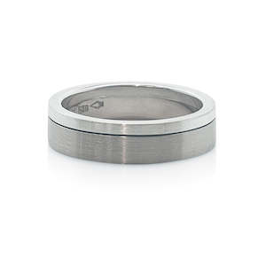 Fine Jewellery Mens Wedding Rings: White gold, stirling silver gents wedding band