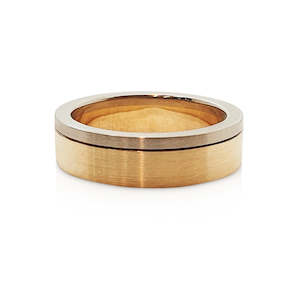 Fine Jewellery Mens Wedding Rings: 18ct White & Yellow gold gents wedding band