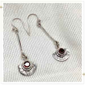 ‘AHMAR - Garnet & Silver Earrings