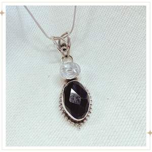 ALJAZE - Onyx & Clear Quartz Necklace