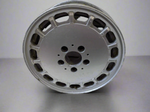 Genuine 15" x 7" Gullideckel Mercedes 190E Cosworth W201 1982 - 1993 Used