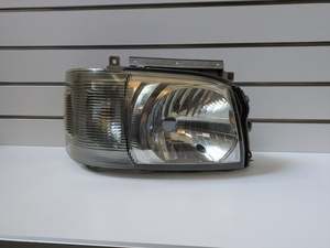 Genuine RH Headlight Toyota Hiace H200 Pre Facelift 2004 - 2010 Used