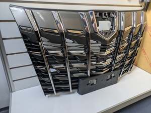 Genuine Front Bumper Grill Toyota Alphard AH30 H30W FL 2018 - 2023 Used