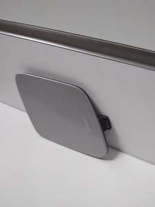 Towing: Genuine Tow Hook Cover Volvo XC60 II R Design B5 T8 2022-2024 Used