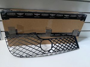 Bentley: Genuine RH Lower Grill Bentley Continental 2008 - 2011 New