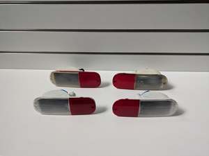 Lighting: Genuine Lower Brake Light Chrysler Pt Cruiser 2001-2010 Used