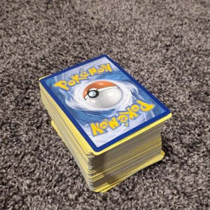 Pokemon TCG - 100x Assorted Cards