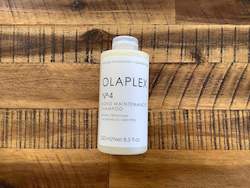 Shampoo: Olaplex No4 Bond Maintenance Shampoo