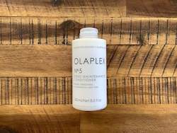 Conditioner: Olaplex No5 Bond Maintenance Conditioner