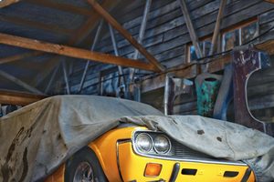 Cars: Smash Palace Yellow Undercover