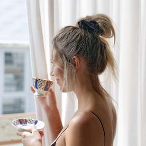 Silk Accessories: Silk Scrunchie Black