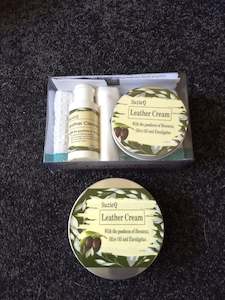 Leather Cream: Leather cleaning kit