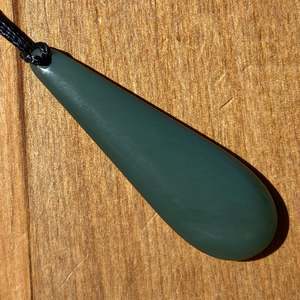 Pounamu roimata pendant - Inanga
