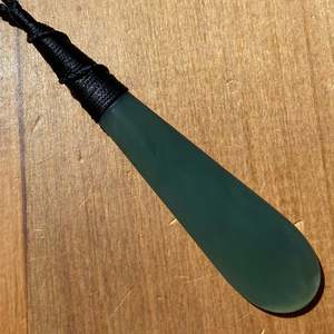 Pounamu roimata pendant - Inanga