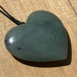 Inanga Greenstone Heart - Medium
