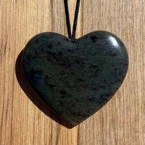 Totoweka Greenstone Heart Pendant - Large