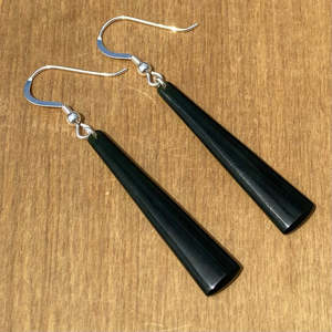 Kawakawa: Kawakawa Pounamu and Silver Toki Earrings