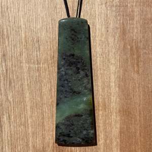 Totoweka: Totoweka Greenstone Pounamu Pendant