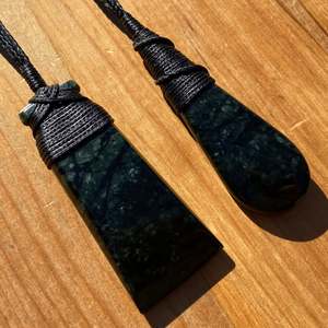 Pounamu Pendants: Toki & Roimata Pendant Set - Tangiwai
