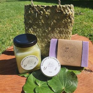 Handmade Natural: Kete Set - Kawakawa & Lavender Balm