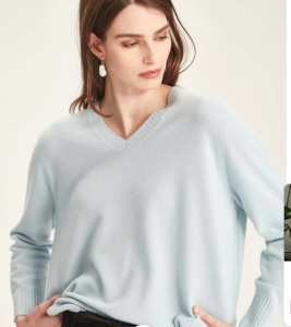 Caroline Sills: KARI CASHMERE V Sweater