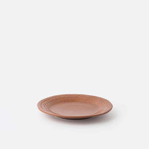 Serveware: LAGOM SMALL ROUND PLATTER CHESTNUT