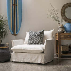 New Arrivals: SIMPLICITY CHAIR