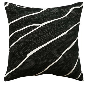 JEMILA CUSHION BLACK/IVORY