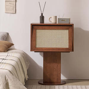 VILLO Side Table - Walnut