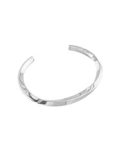 Stocking Fillers: Twisted Silver Cuff