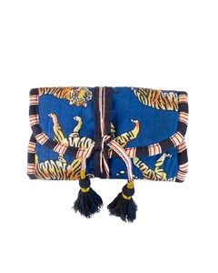 Storage: Cool Cat Travel Pouch