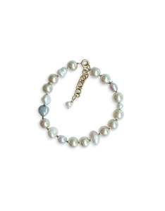 Pale Green and Cream Pearl Bracelet