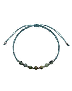 Emerald Silver Hand Knotted Bracelet