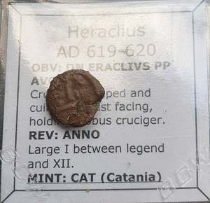 Uk Collection: #m622# Rare Byzantine Decanummium coin of Heraclius from 619-620 AD
