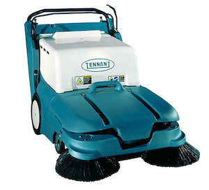 Walk Behind Sweeper Machines: TENNANT 3640 WALK BEHIND SWEEPER