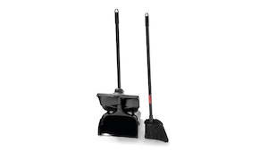 RUBBERMAID LOBBY PRO UPRIGHT DUST PAN